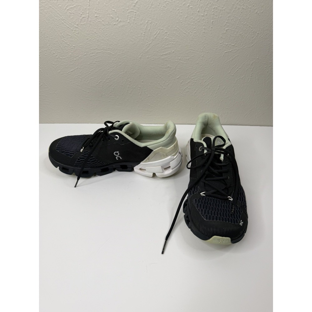 On Cloudflyer Shoes Womens Size 7 White Black Green Running CloudTec Helion - Picture 2 of 6